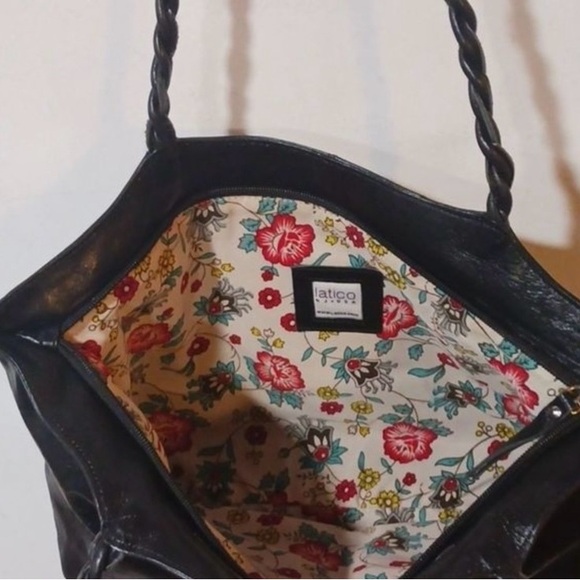 Elegant Black Leather Tote Bag Latico - Picture 6 of 9